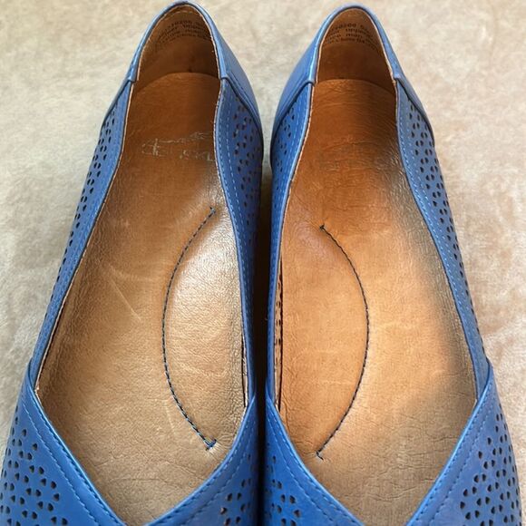Dansko Sz 39 (8) Blue Perforated Leather Slip On Loafers EUC - Picture 5 of 11